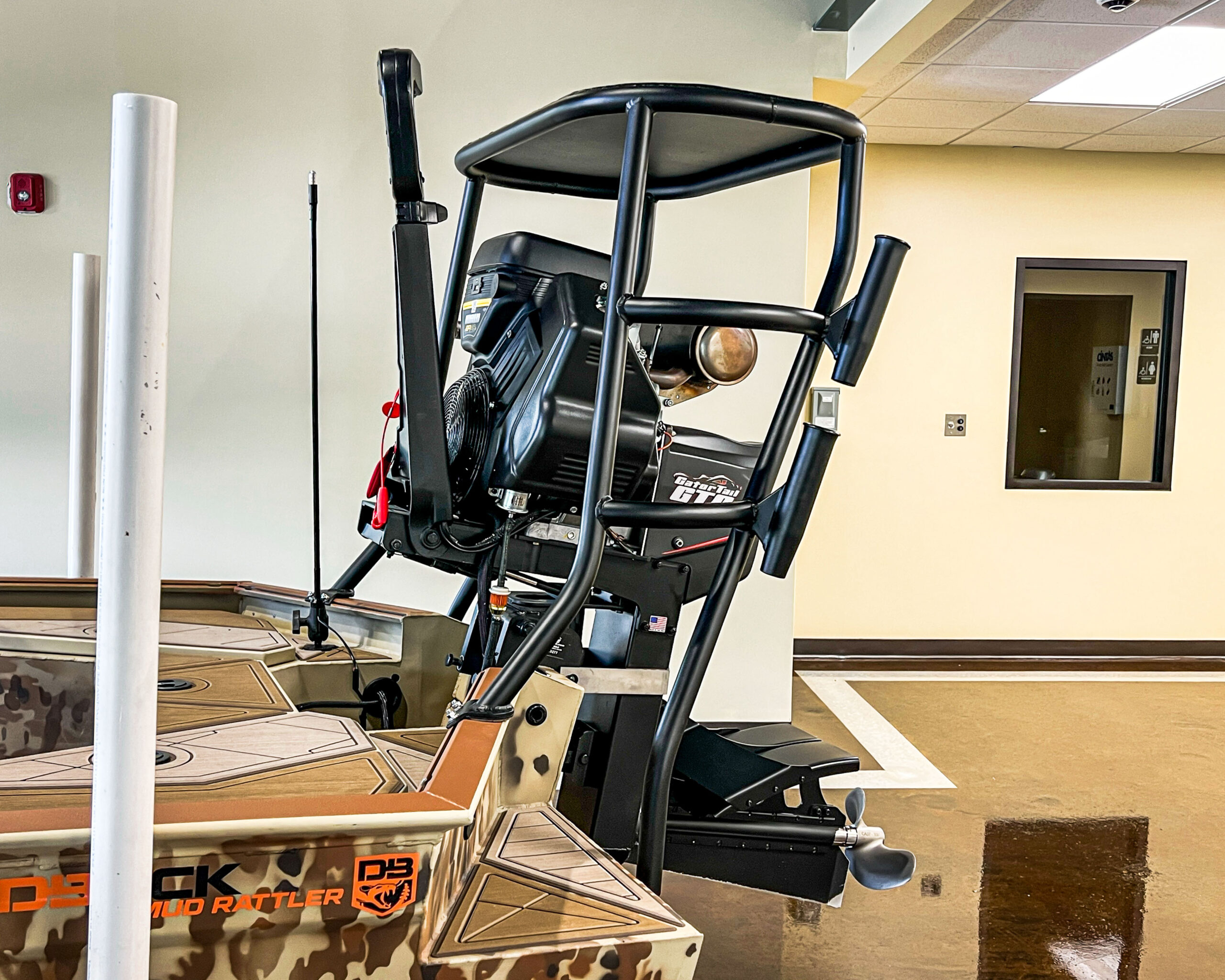 Poling platform detail